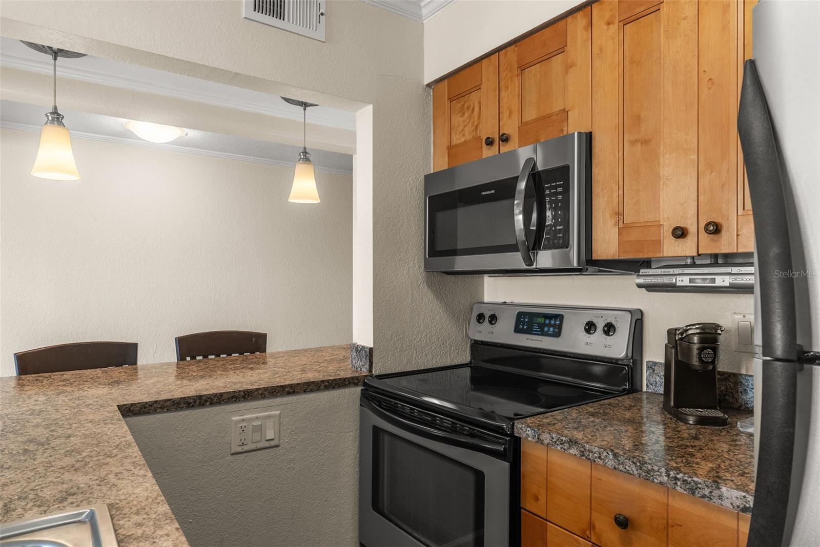 SAILPORT RESORT CONDO ON - Residential