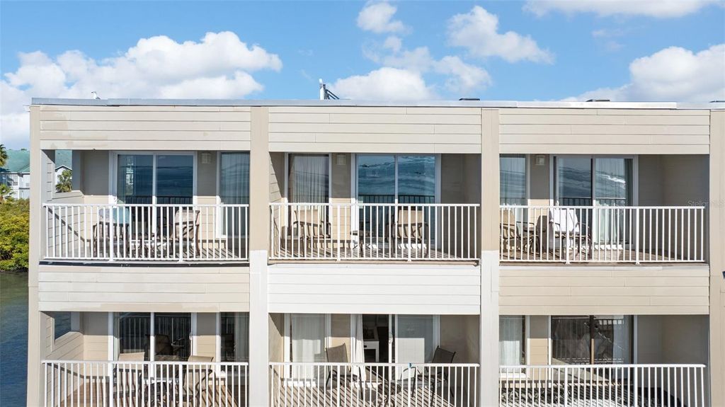 Photo of 2506 N Rocky Point Drive #467, Tampa, FL 33607 (MLS # TB8444047)