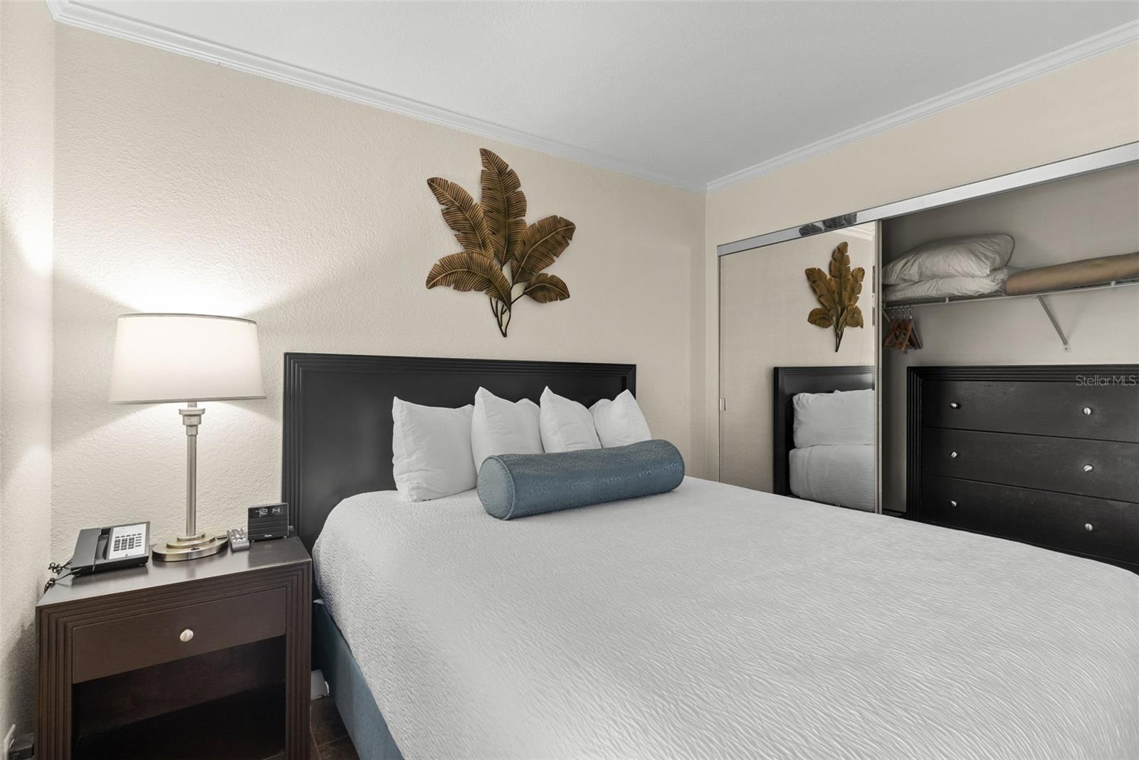 SAILPORT RESORT CONDO ON - Residential