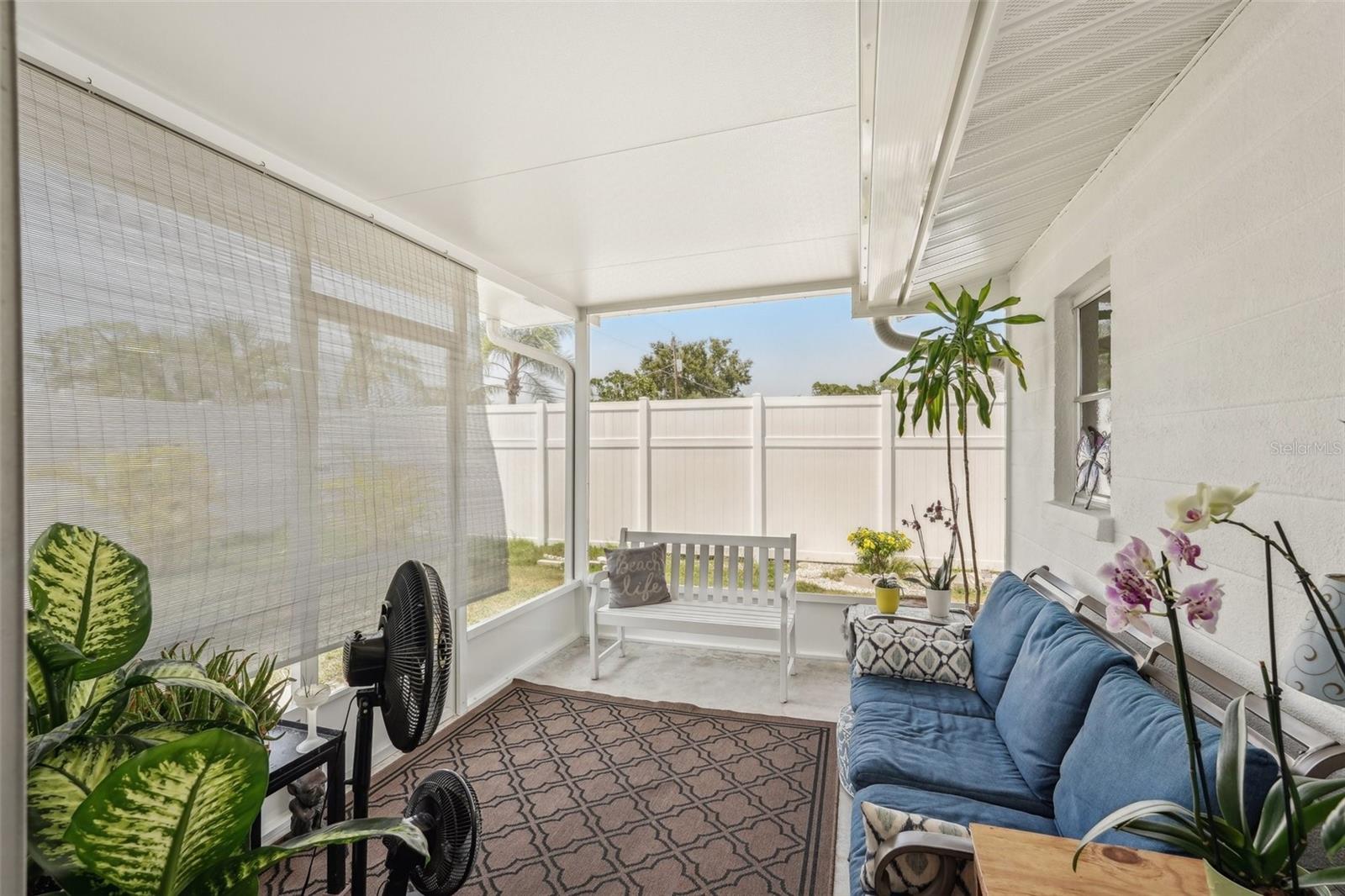 SOUTH VENICE - Residential