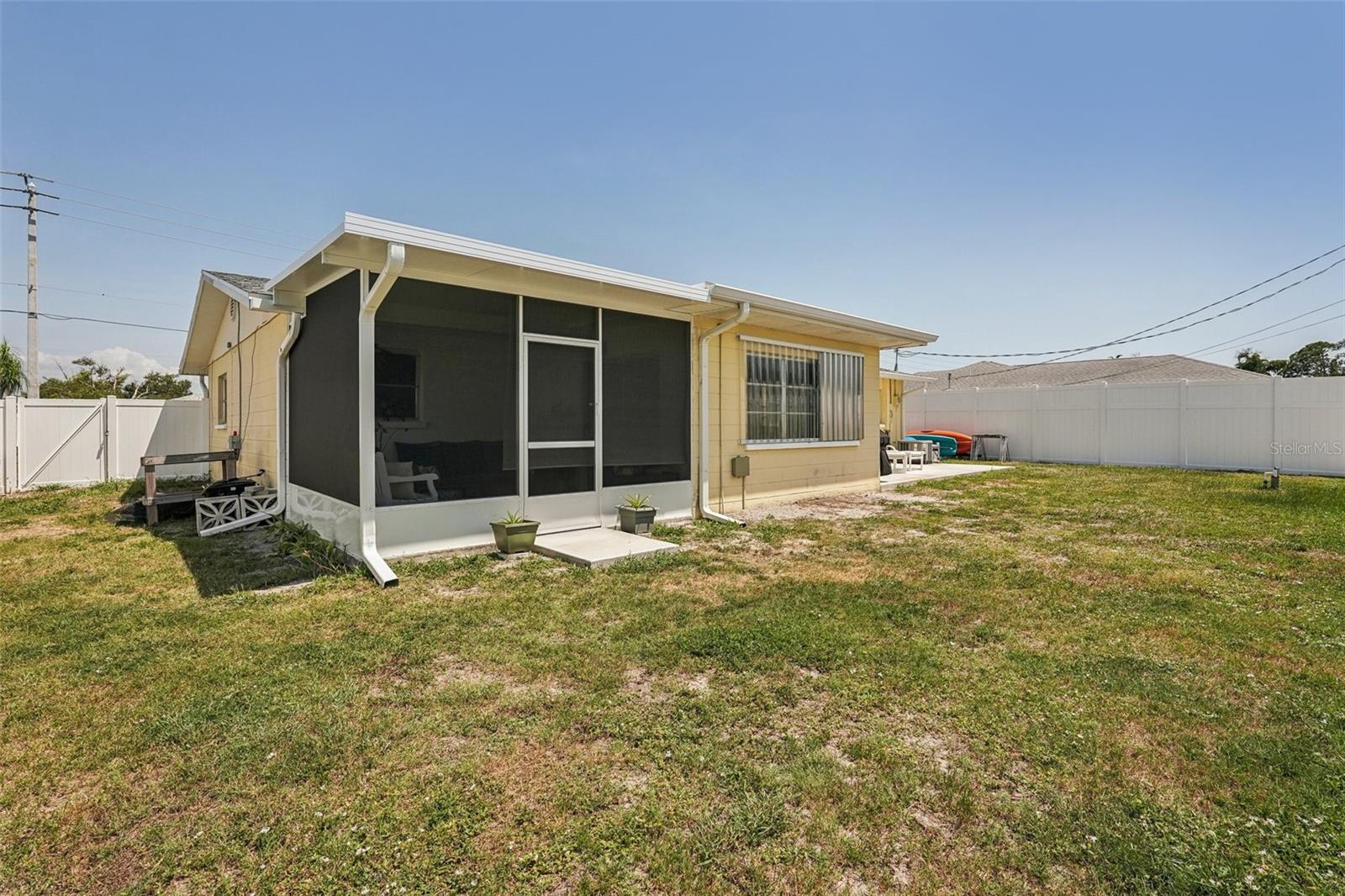 SOUTH VENICE - Residential