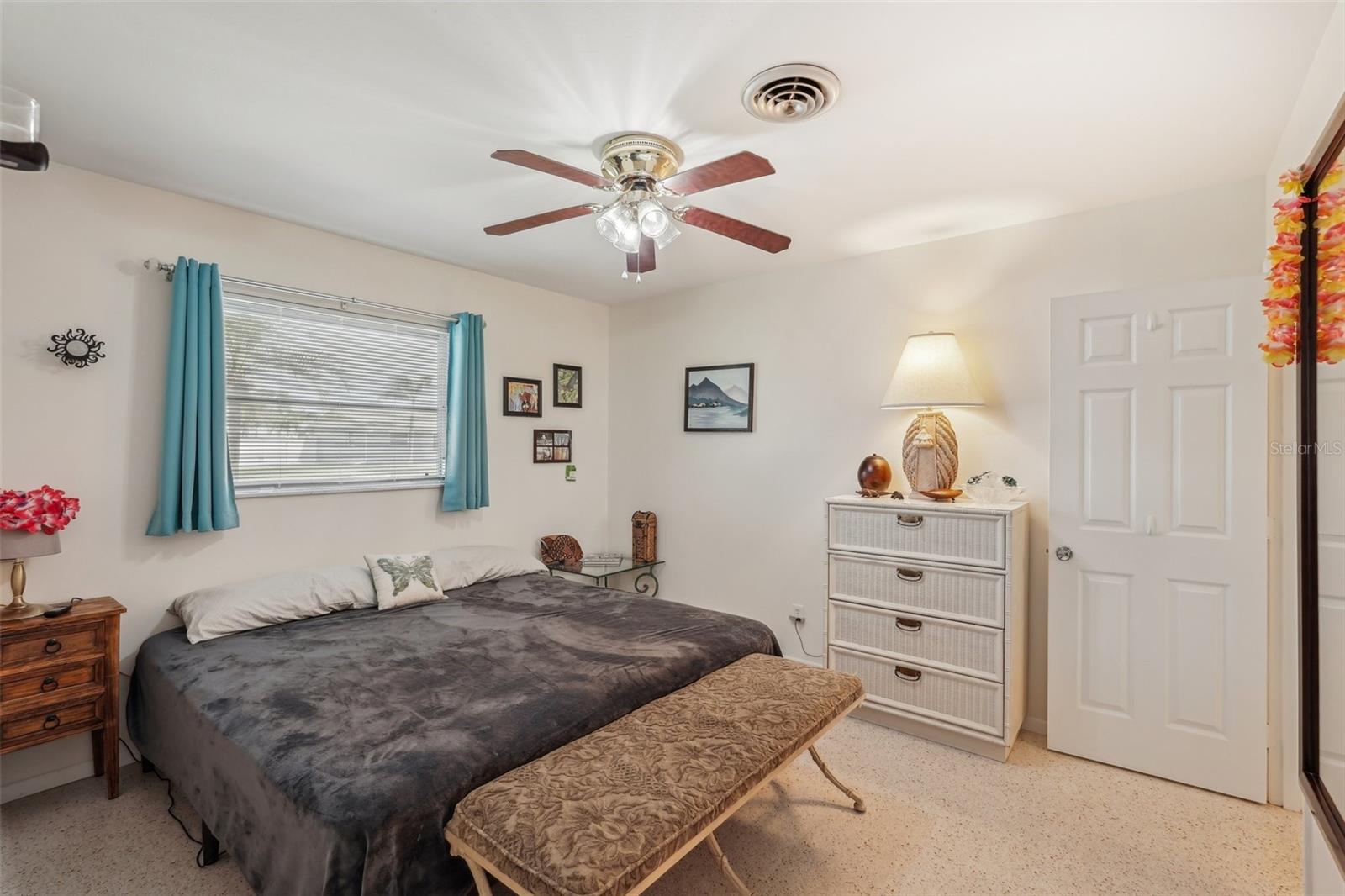 SOUTH VENICE - Residential