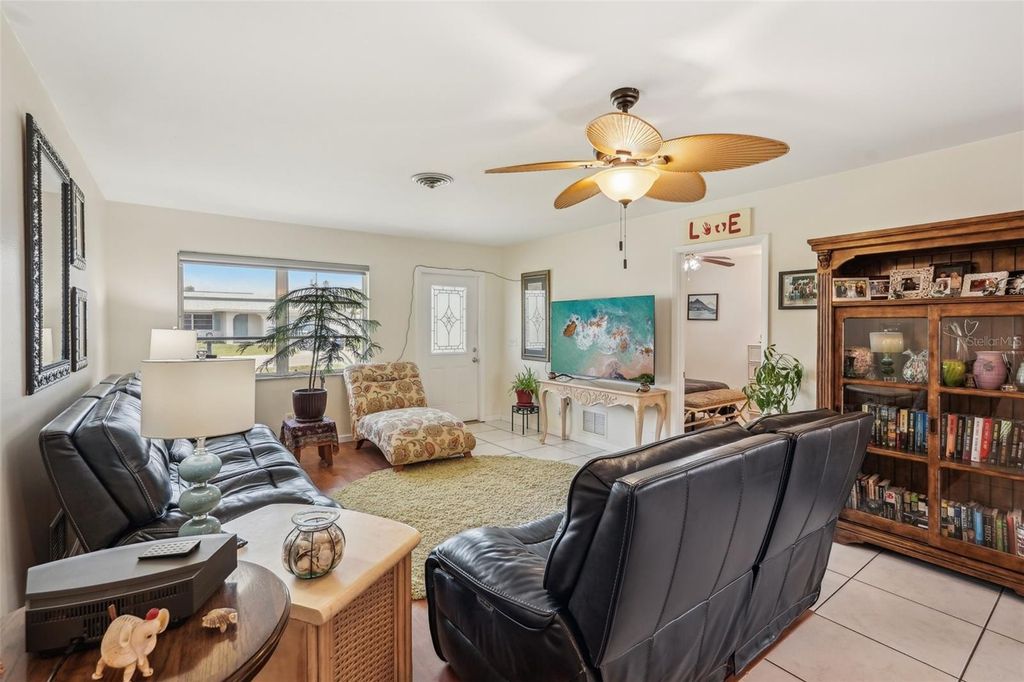 Photo of 1190 Jamaica Road, Venice, FL 34293 (MLS # A4680037)