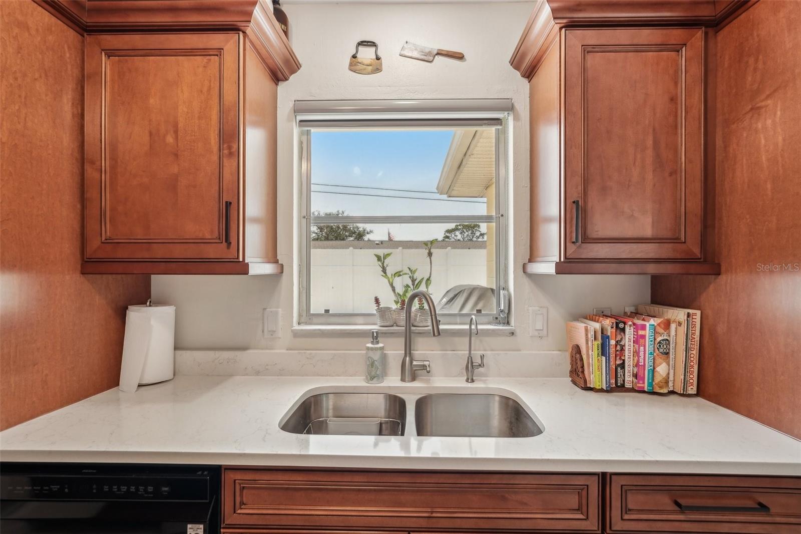 SOUTH VENICE - Residential