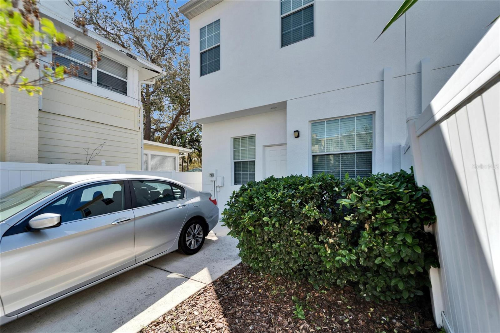 537 DELMAR TERRACE S