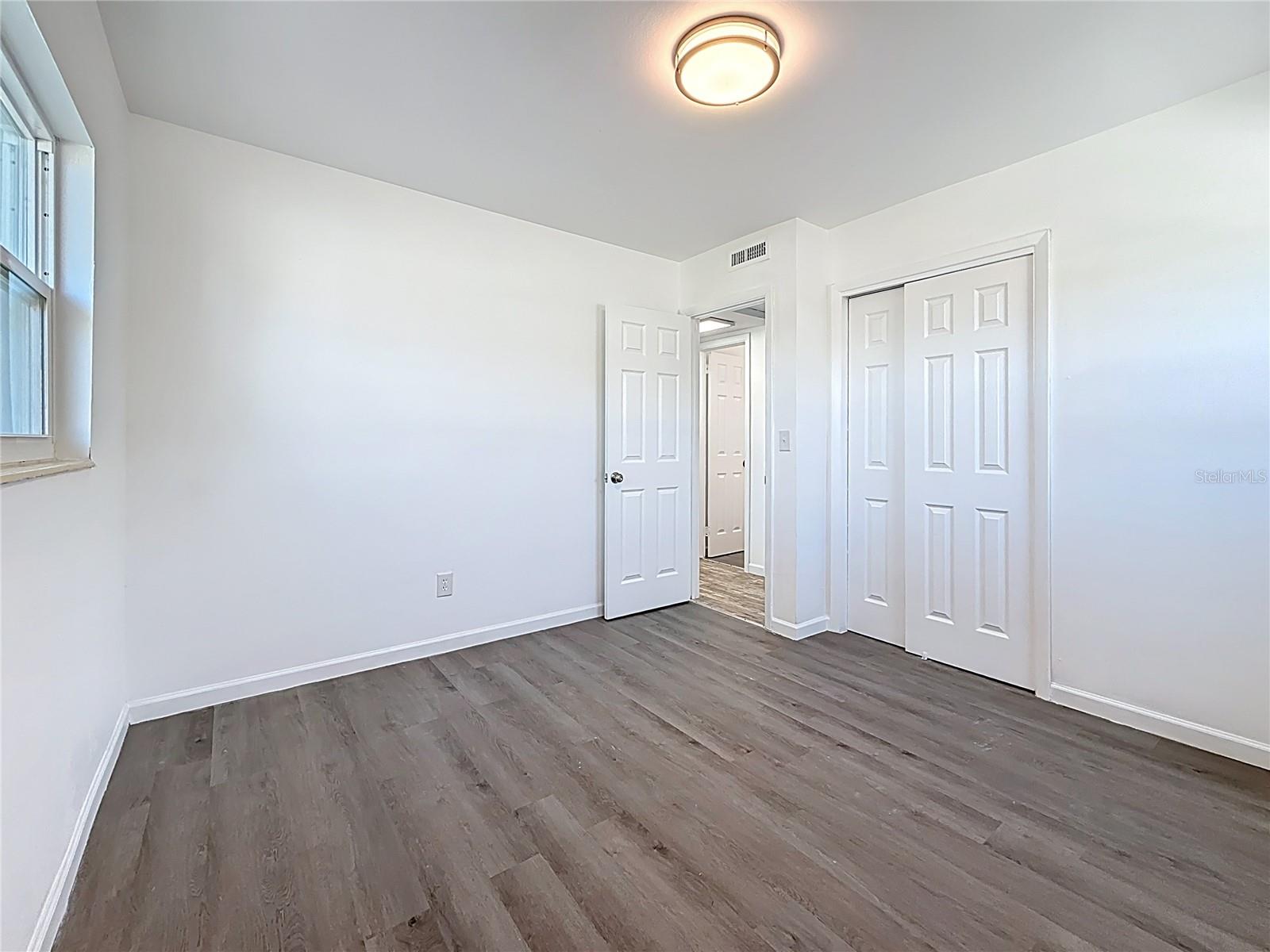 TOWNN COUNTRY PARK UN 02 - Residential Lease