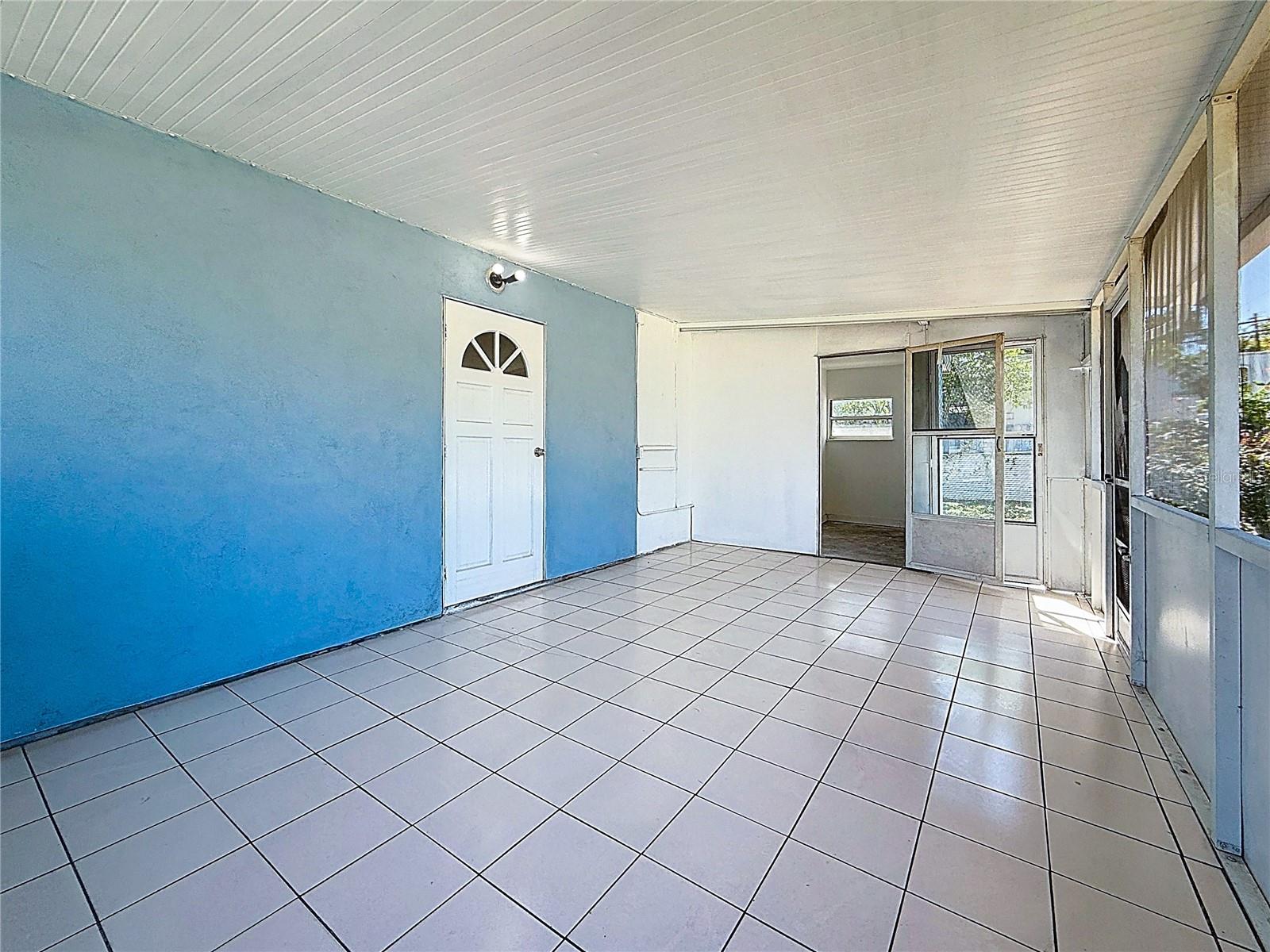 TOWNN COUNTRY PARK UN 02 - Residential Lease