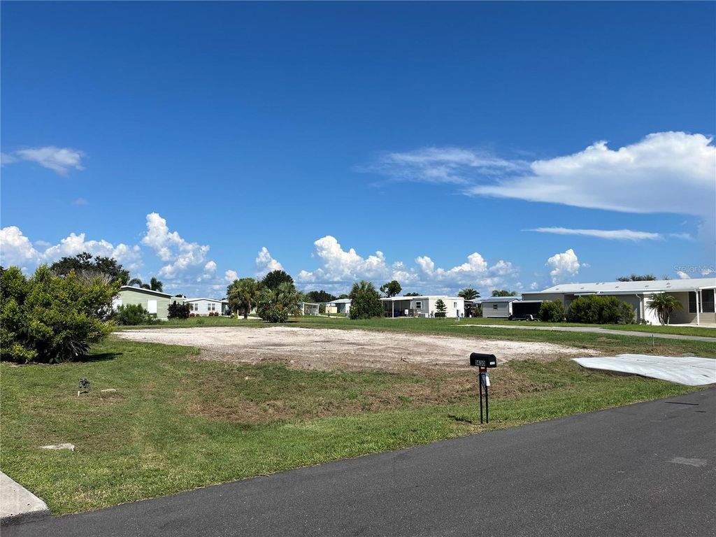 Photo of 1429 Blue Heron Drive, Englewood, FL 34224 (MLS # O6339229)