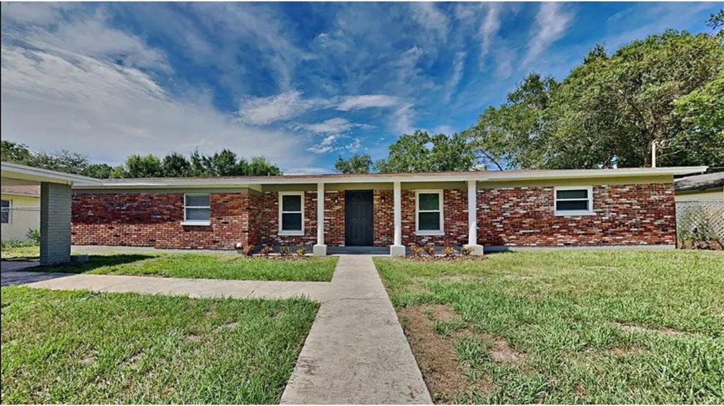 Photo of 2612 E Palifox Street, Tampa, FL 33610 (MLS # J999612)