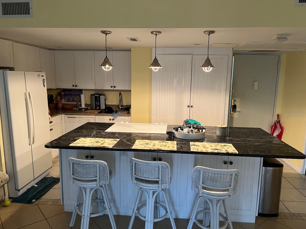 REGATTA BEACH CLUB CONDO - Residential Lease