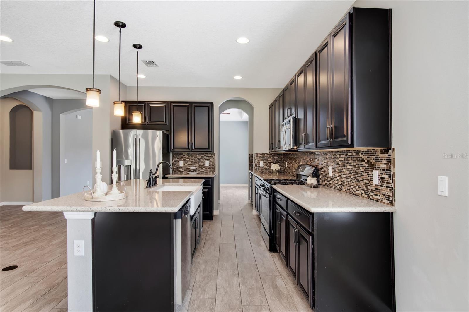 WEST LAKE HANCOCK ESTATES - Residential