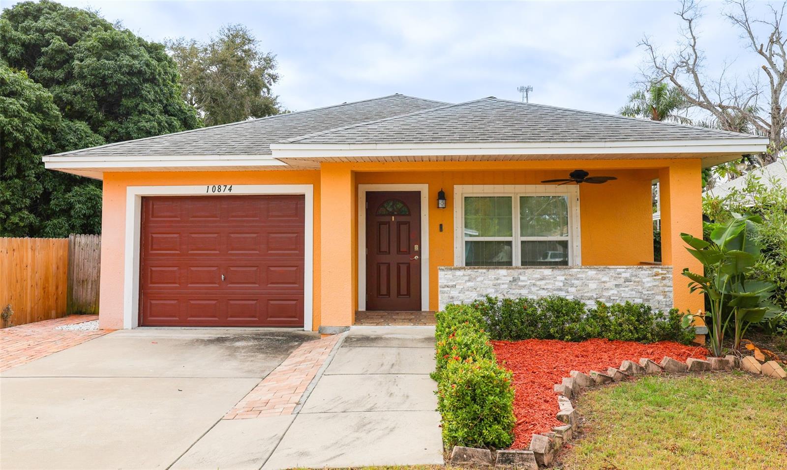 WEST SEMINOLE TERRACE - Residential Lease