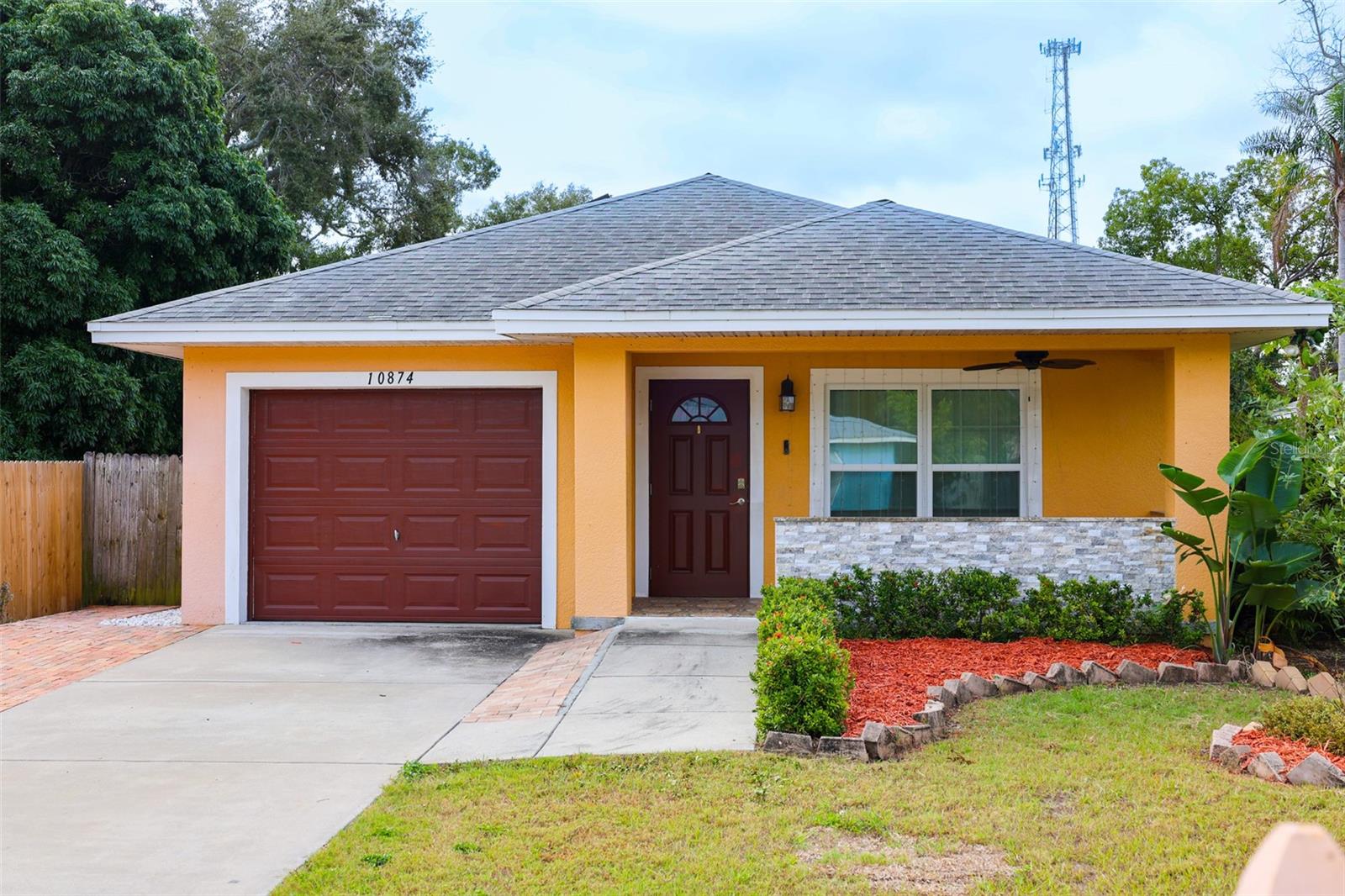 WEST SEMINOLE TERRACE - Residential Lease