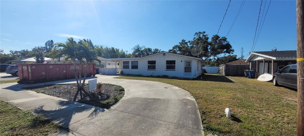 Photo of 3124 Vinson Avenue, Sarasota, FL 34232 (MLS # TB8450847)
