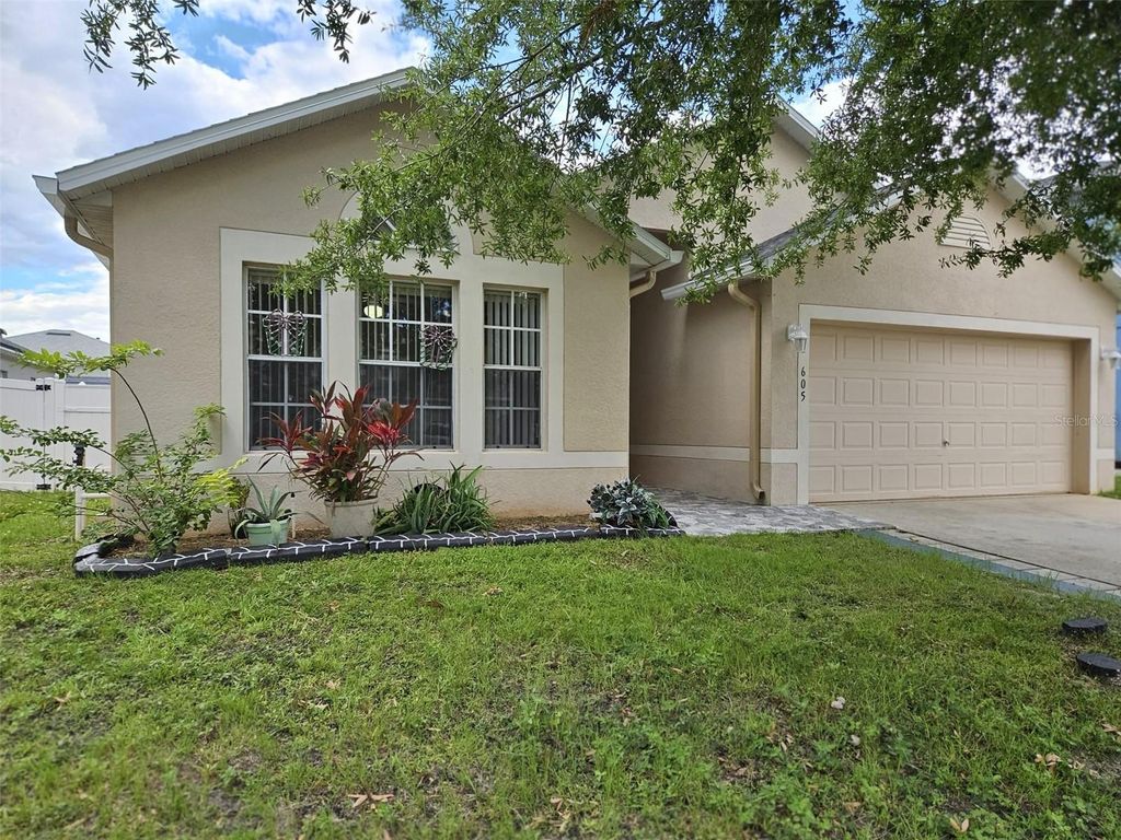 Photo of 605 Blake Avenue, Davenport, FL 33897 (MLS # S5147269)