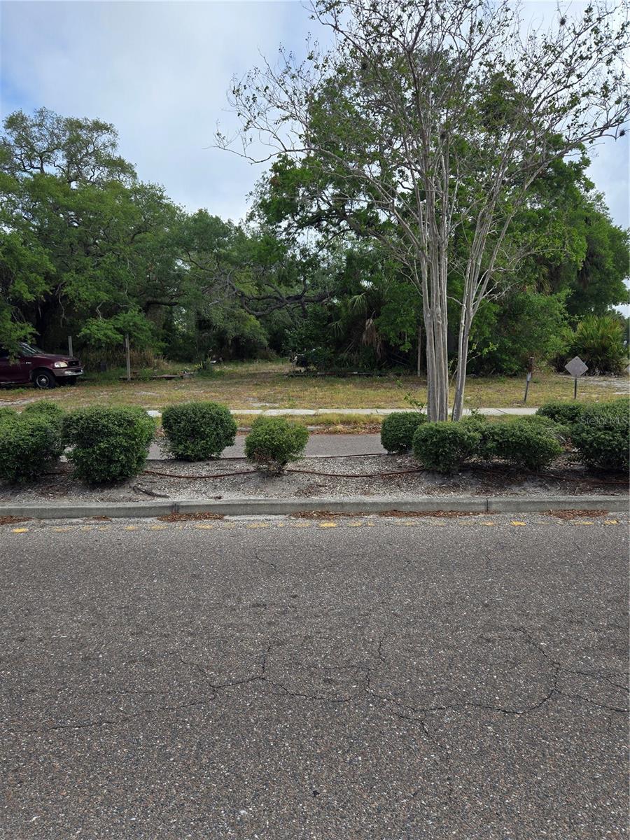 NORWOOD - Land