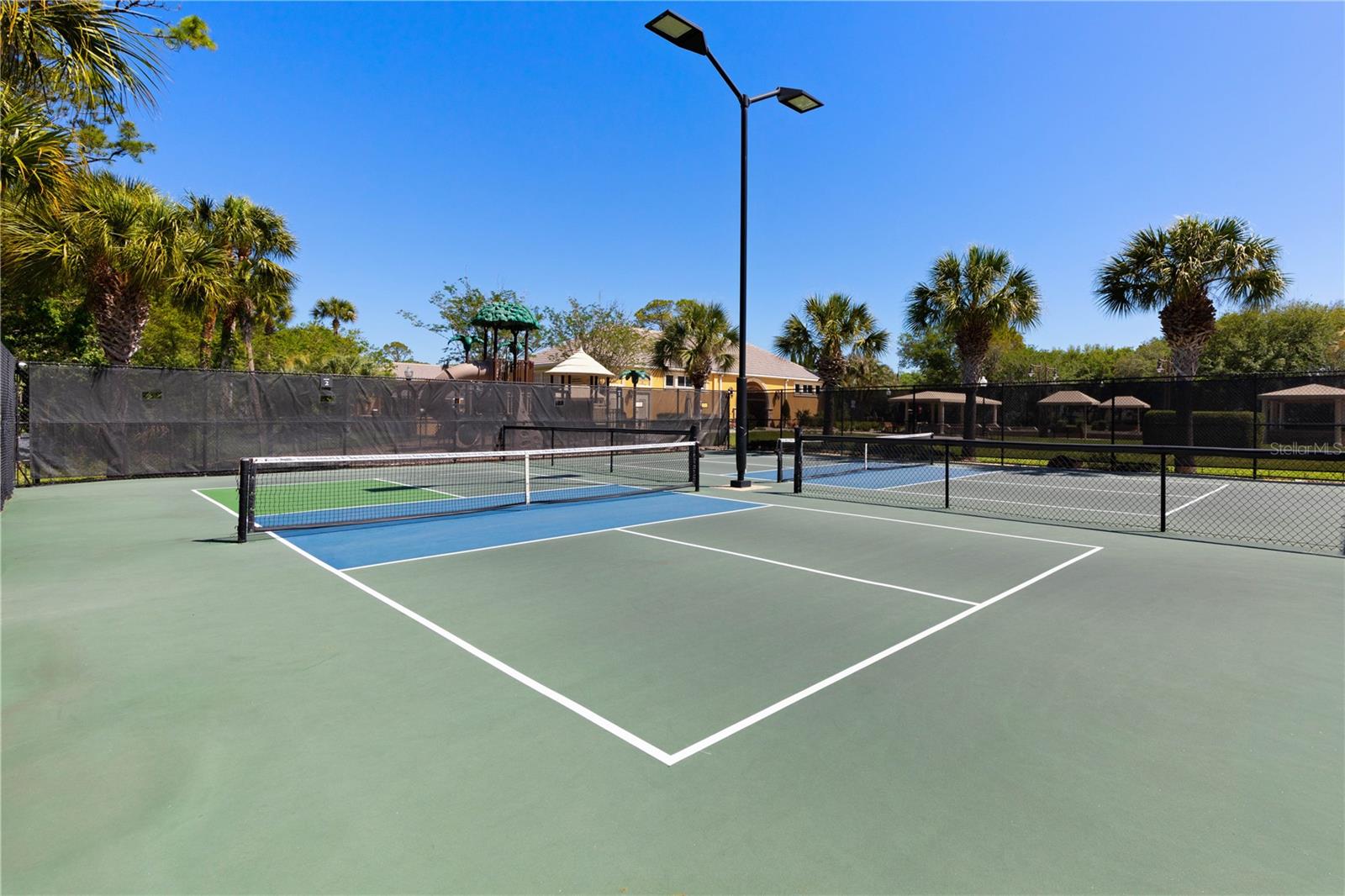RIVERVIEW CONDOS/GRAND HAVEN - Residential