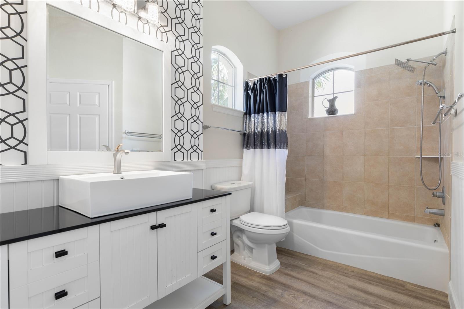 RIVERVIEW CONDOS/GRAND HAVEN - Residential