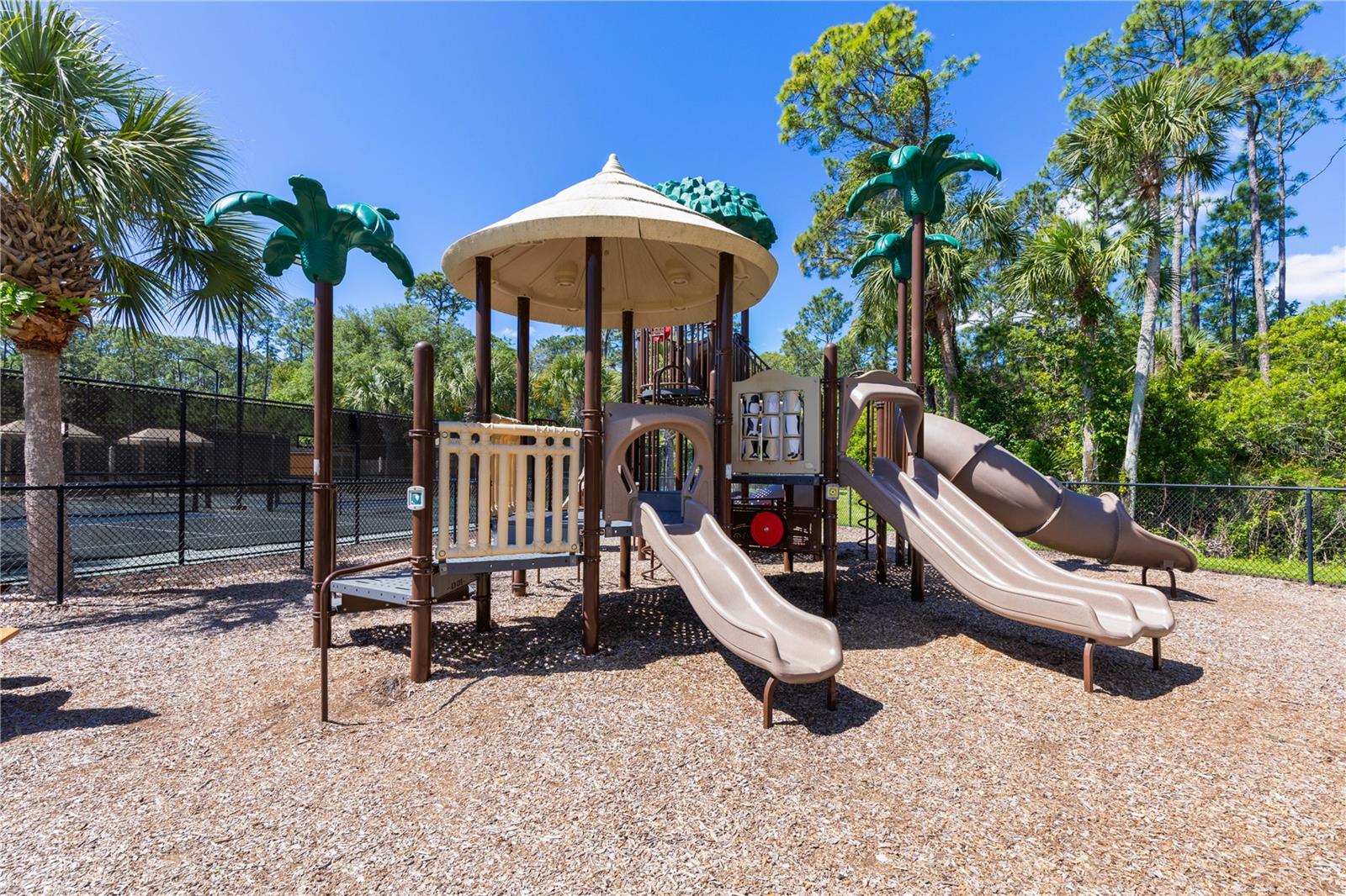 RIVERVIEW CONDOS/GRAND HAVEN - Residential