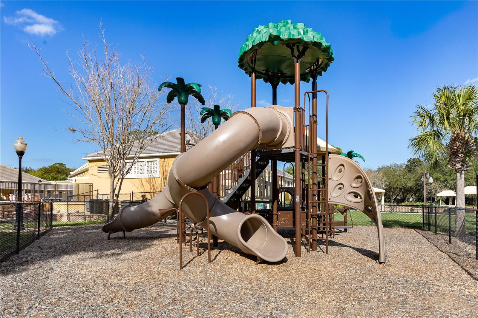 RIVERVIEW CONDOS/GRAND HAVEN - Residential