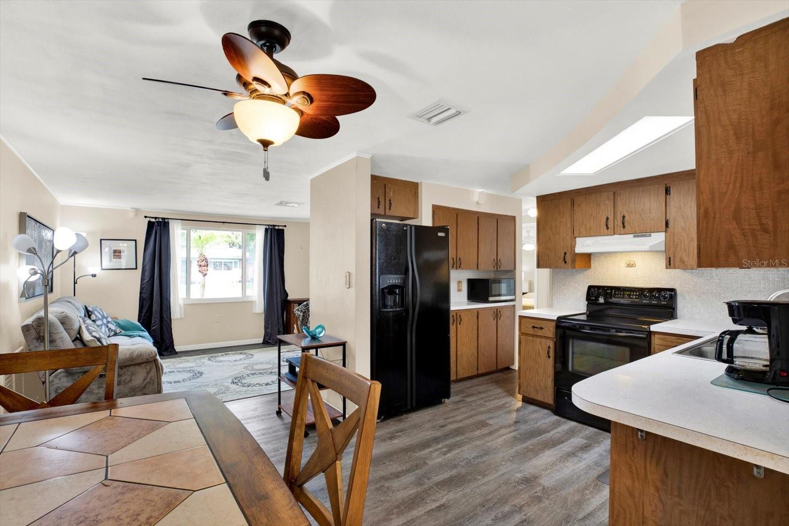 HOLIDAY LAKE ESTATES - Residential Lease