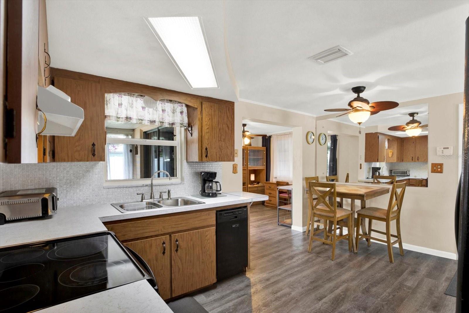HOLIDAY LAKE ESTATES - Residential Lease