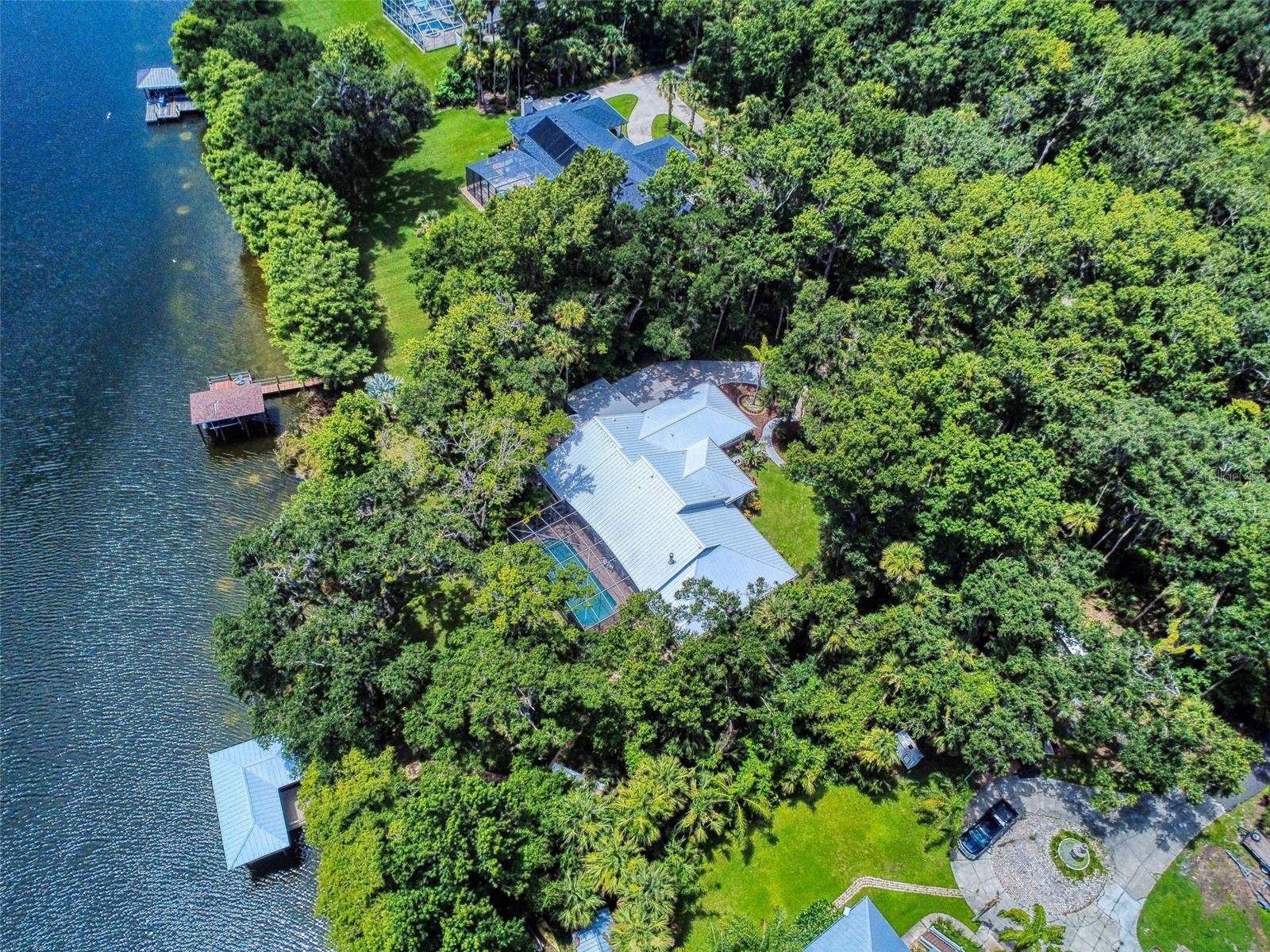 LAKE WATERFORD ESTATES UNIT 01 - Residential
