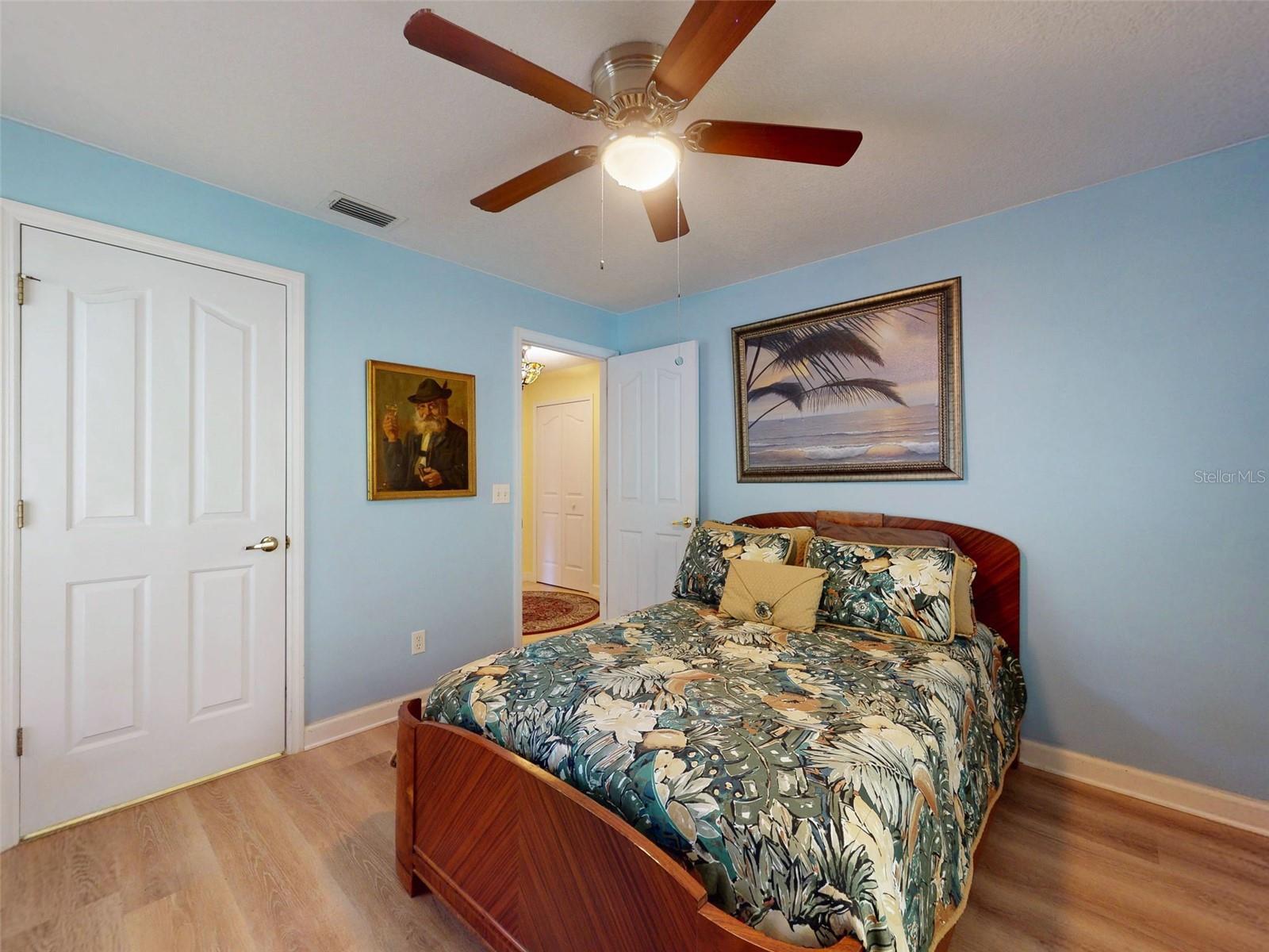 LAKE WATERFORD ESTATES UNIT 01 - Residential