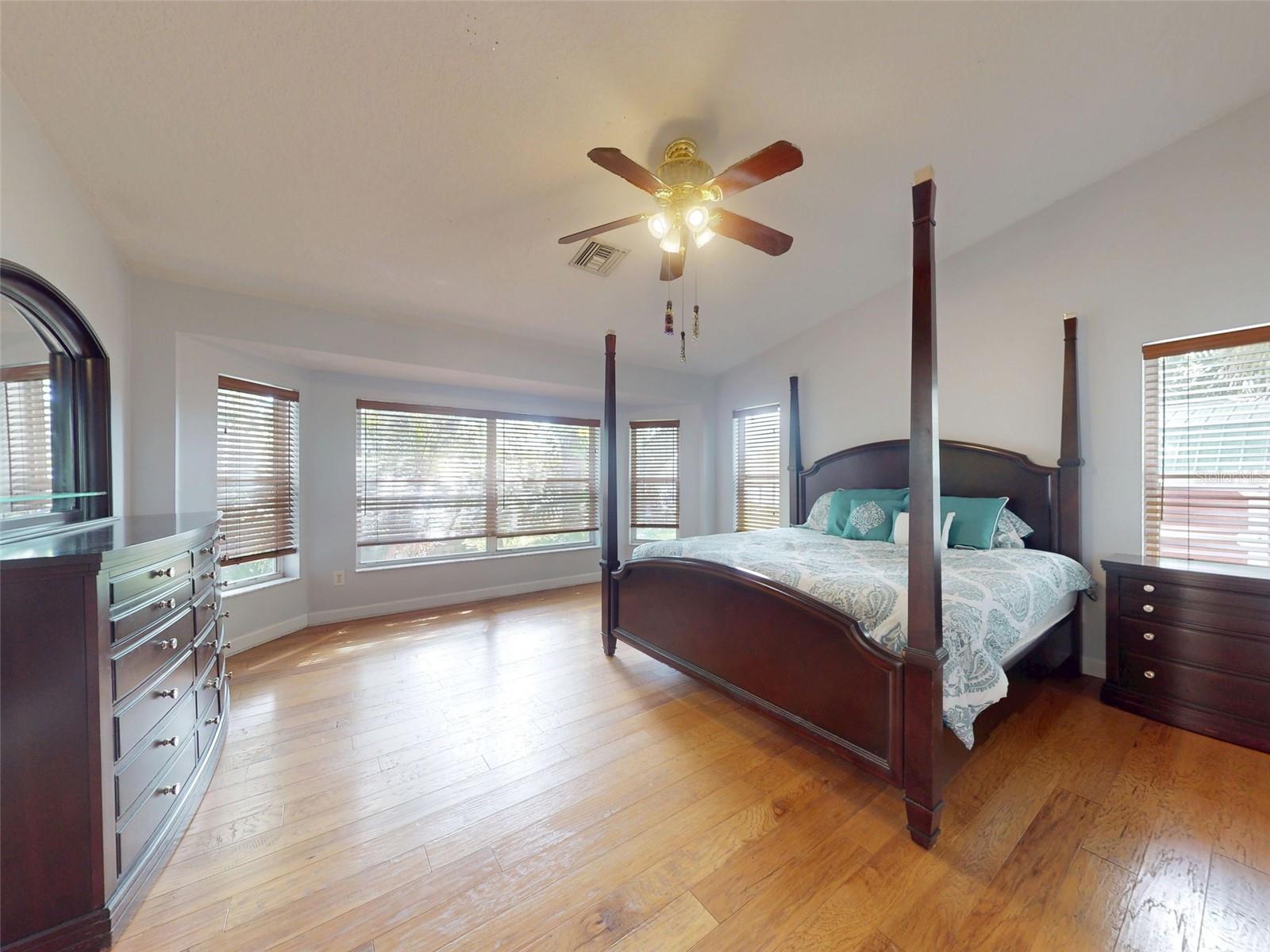 LAKE WATERFORD ESTATES UNIT 01 - Residential