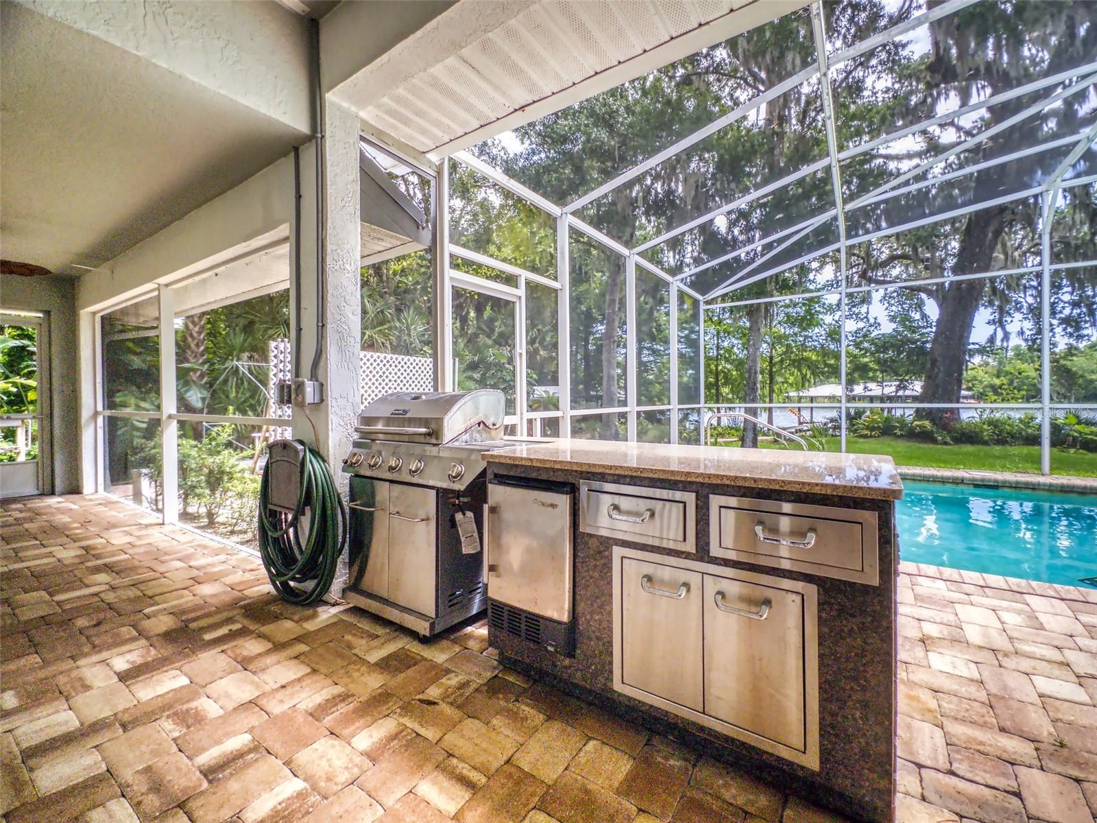 LAKE WATERFORD ESTATES UNIT 01 - Residential