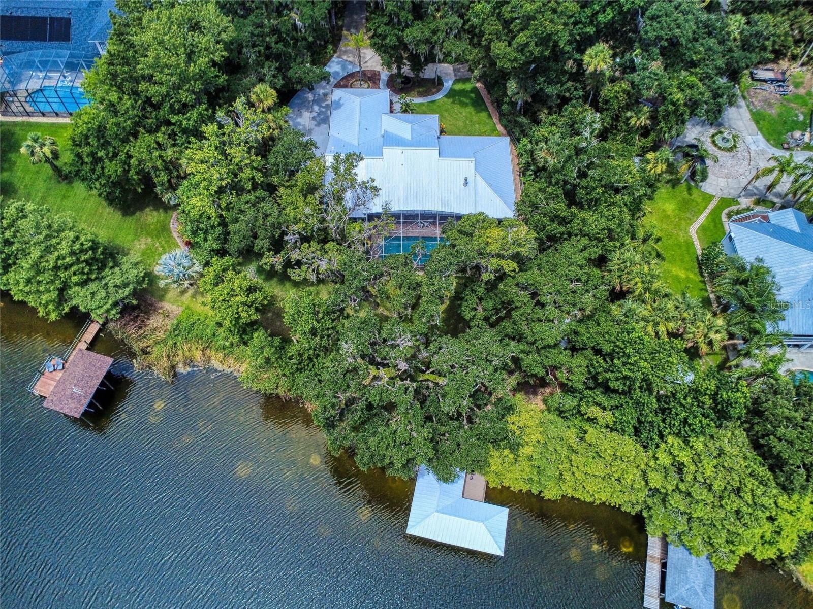 LAKE WATERFORD ESTATES UNIT 01 - Residential