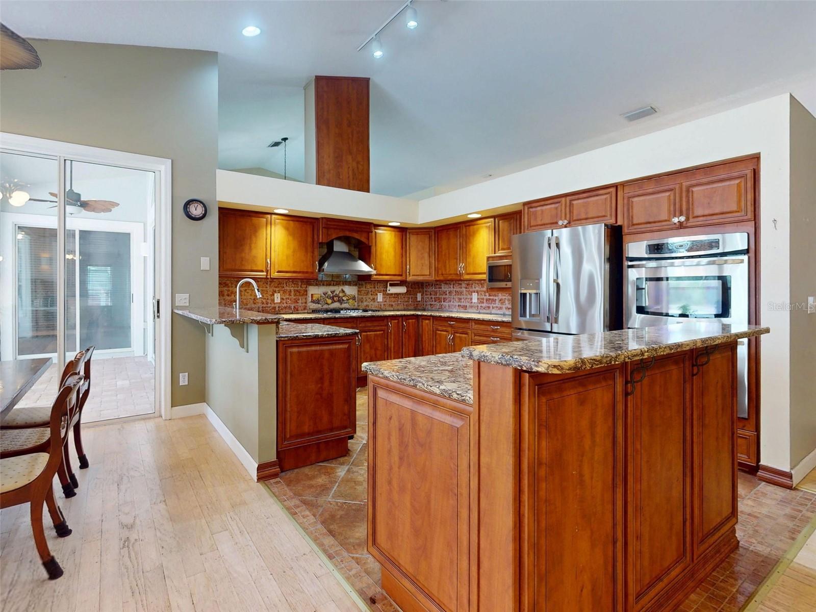 LAKE WATERFORD ESTATES UNIT 01 - Residential