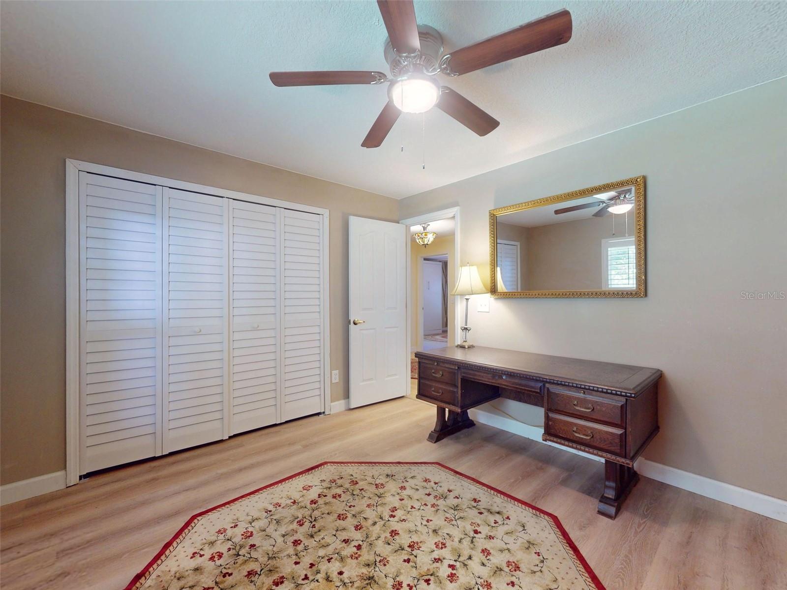 LAKE WATERFORD ESTATES UNIT 01 - Residential