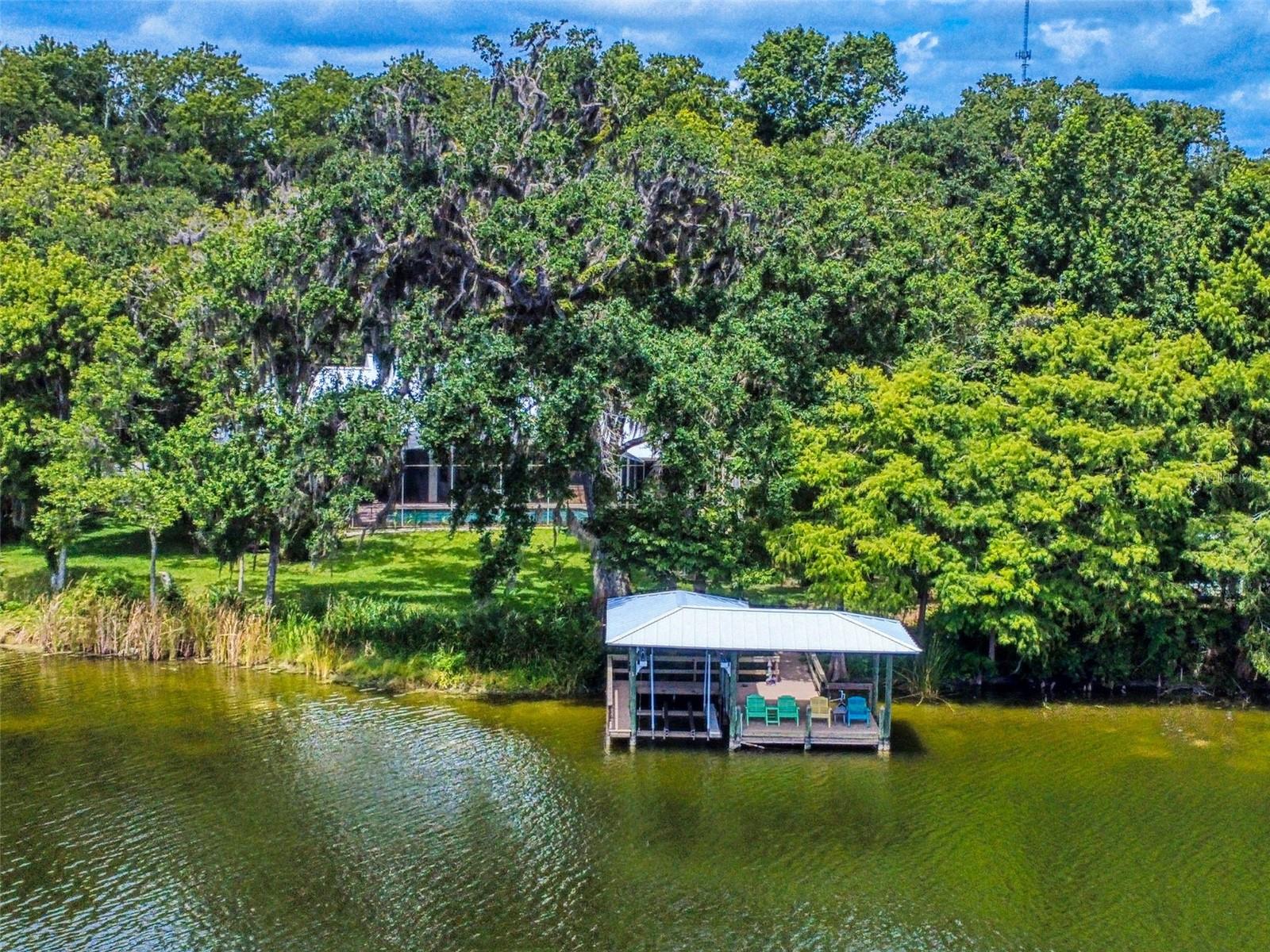 LAKE WATERFORD ESTATES UNIT 01 - Residential