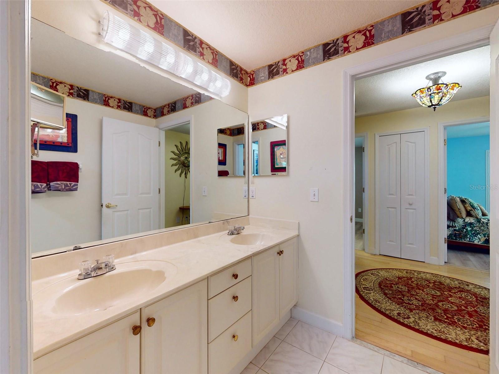 LAKE WATERFORD ESTATES UNIT 01 - Residential