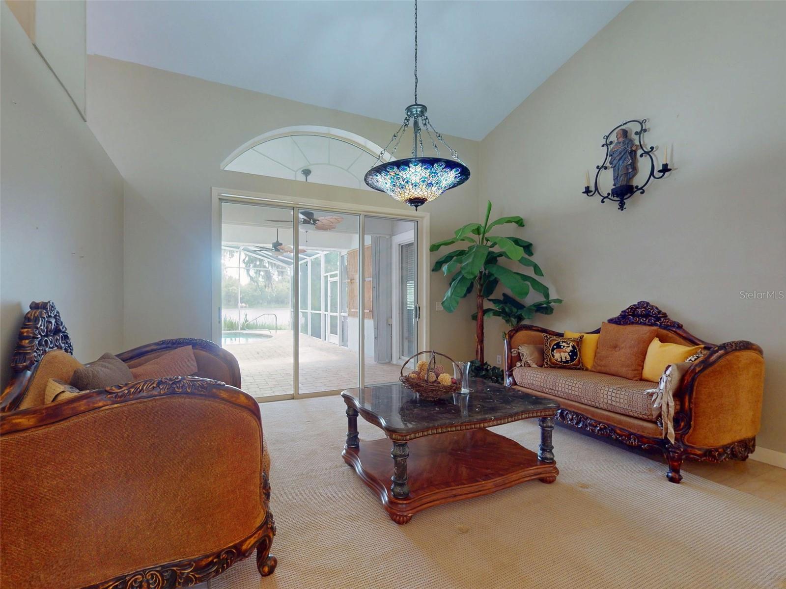 LAKE WATERFORD ESTATES UNIT 01 - Residential