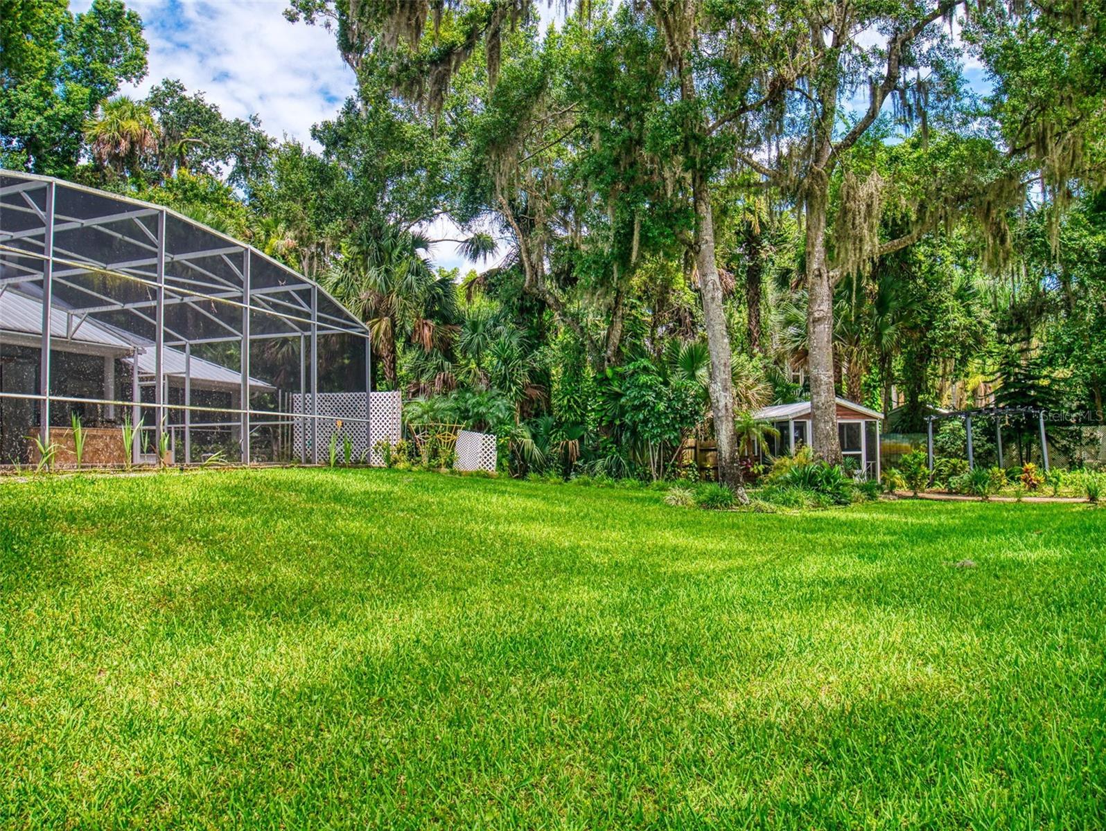 LAKE WATERFORD ESTATES UNIT 01 - Residential