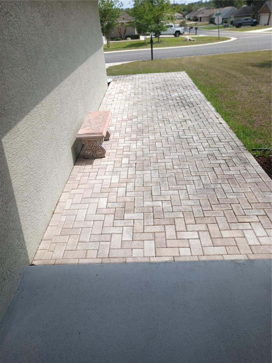 987 SE 65 CIRCLE