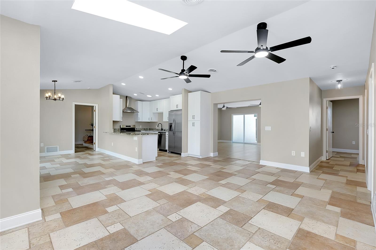 875 BAYSHORE DRIVE