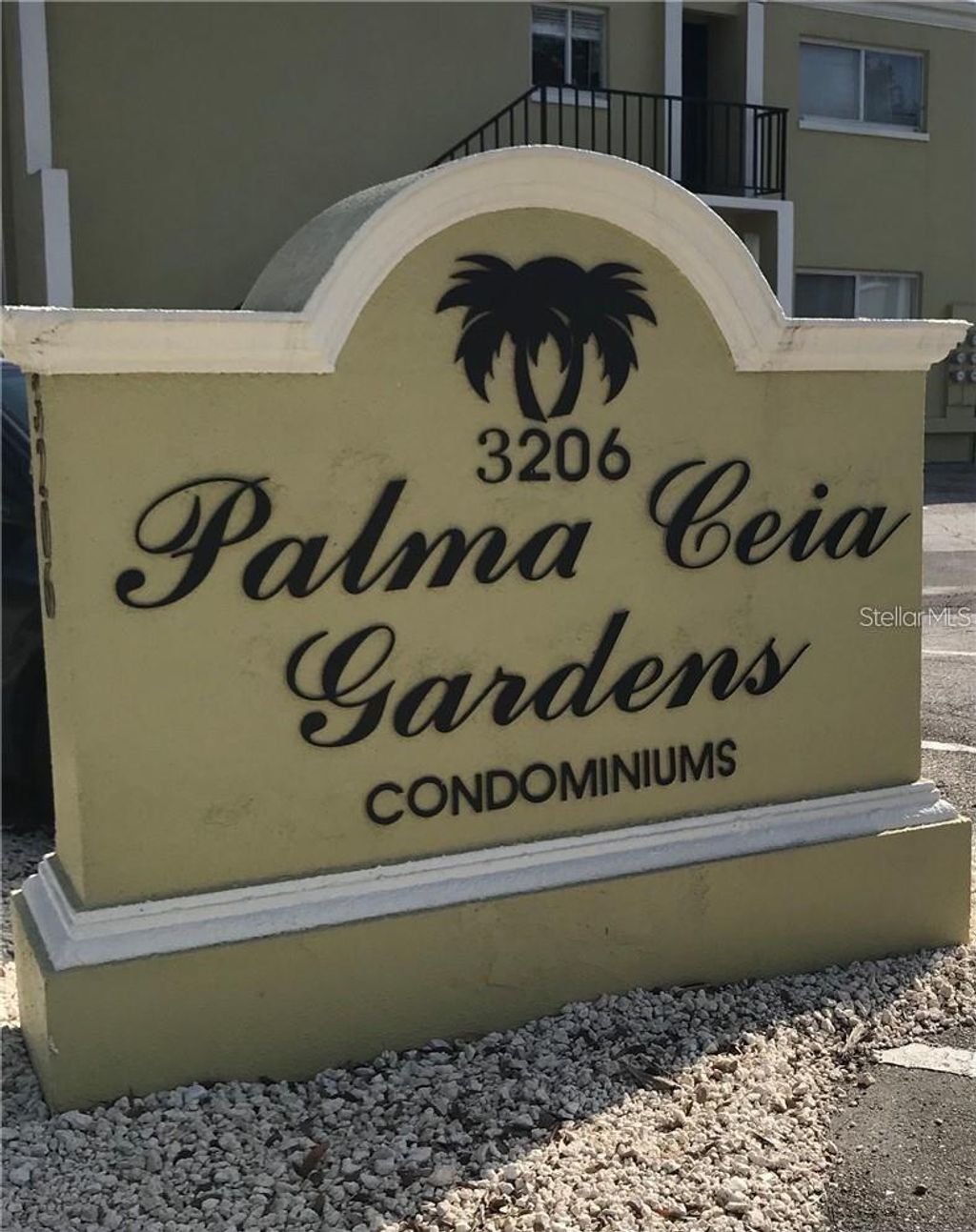 Photo of 3206 W Azeele Street #102, Tampa, FL 33609 (MLS # TB8469677)