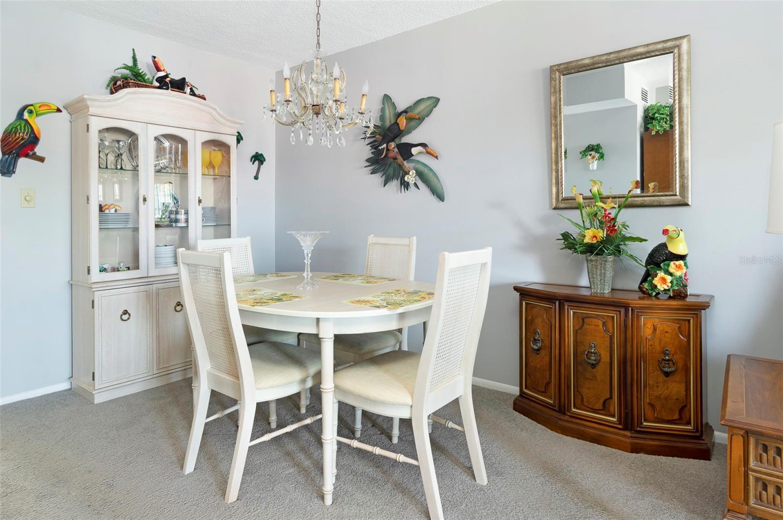 GATEWAY SQUARE APTS - Residential