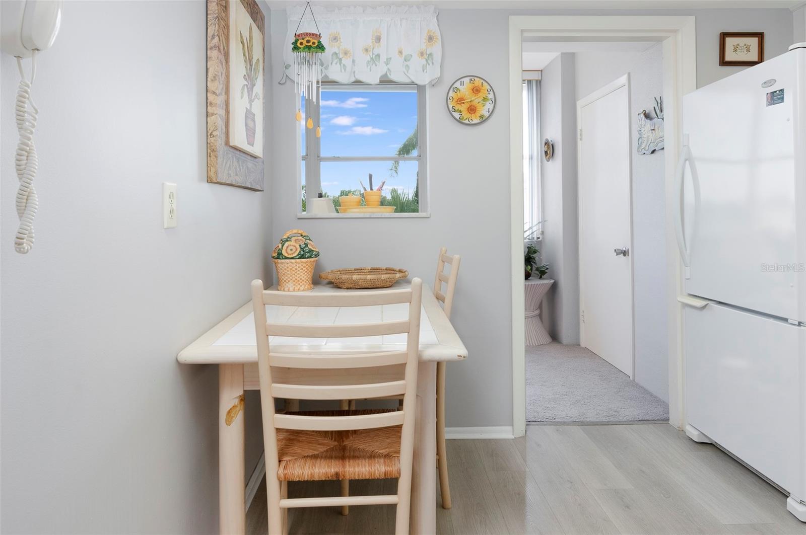 GATEWAY SQUARE APTS - Residential