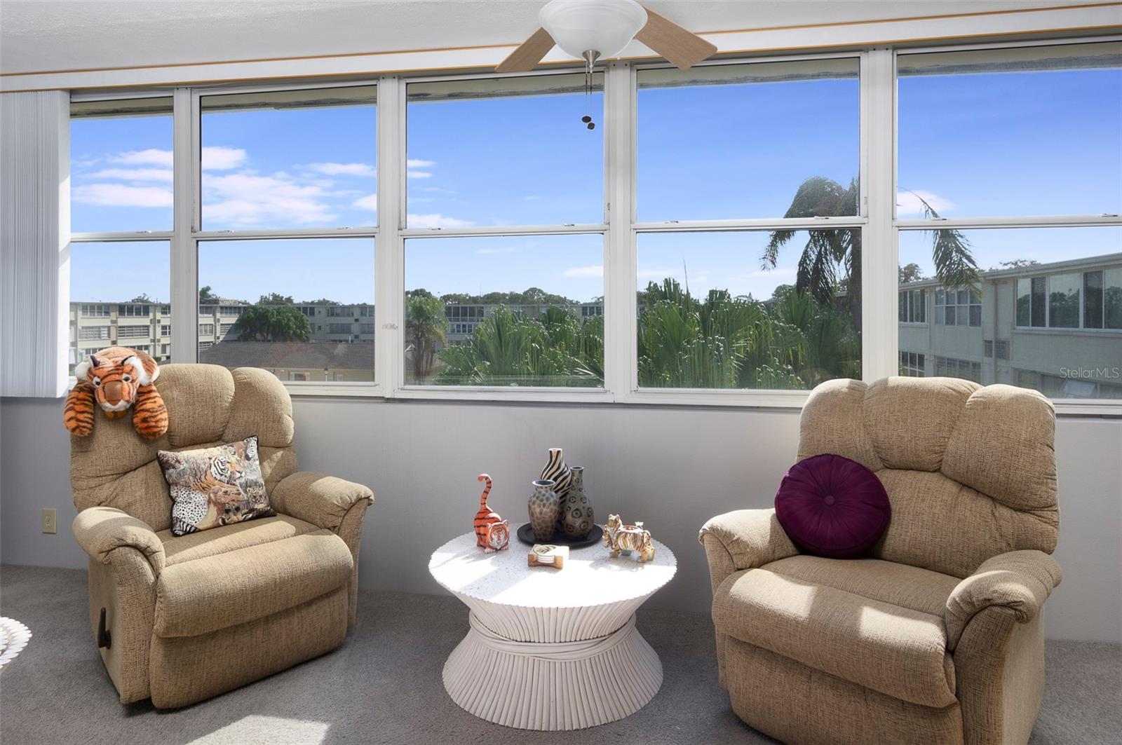 GATEWAY SQUARE APTS - Residential