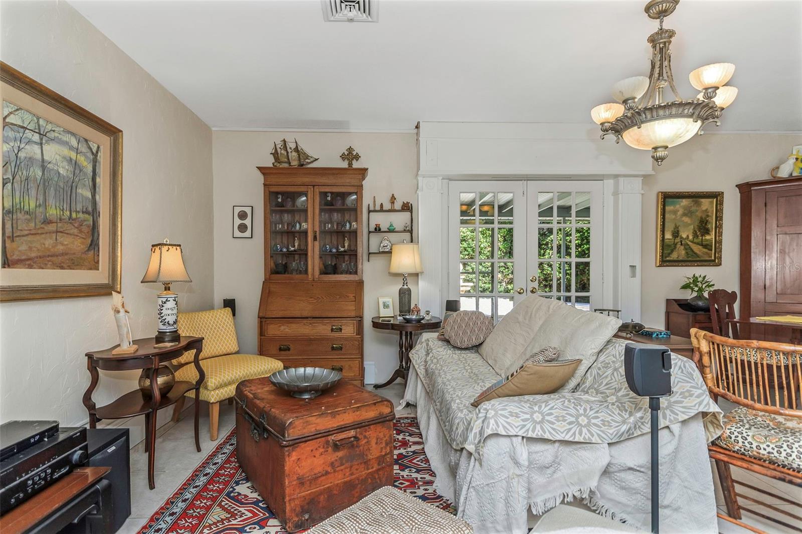 BELLEAIR ESTATES - Residential