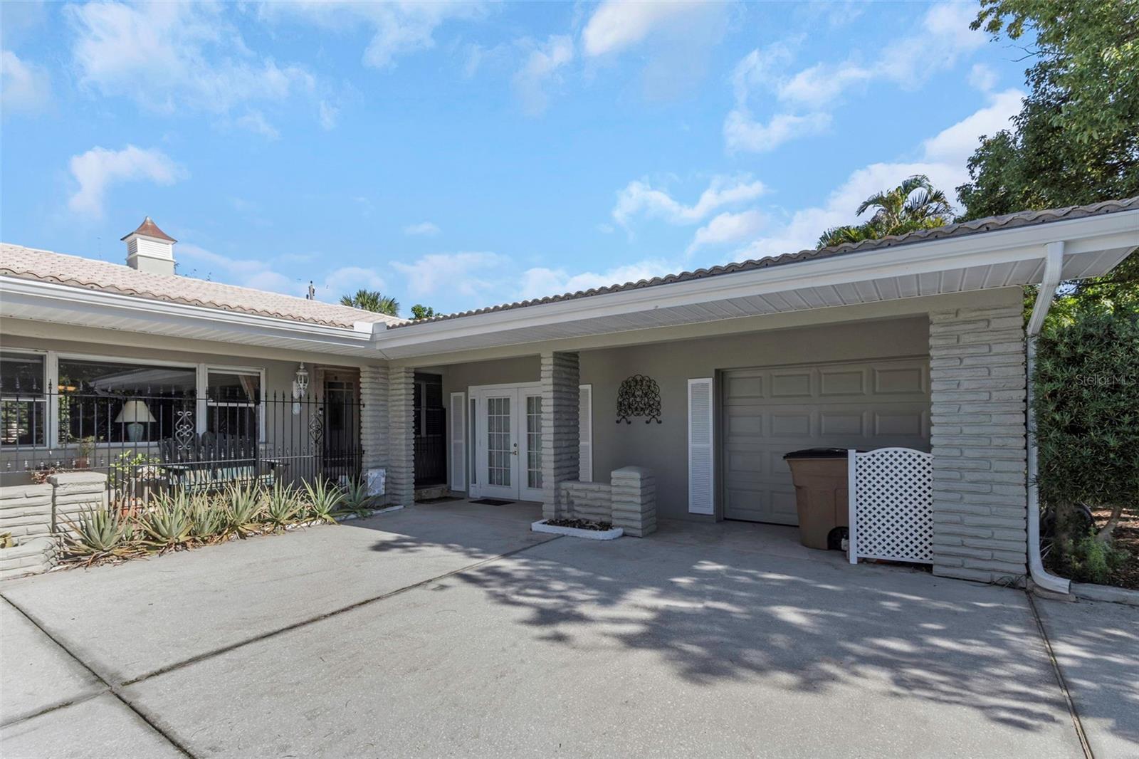 BELLEAIR ESTATES - Residential