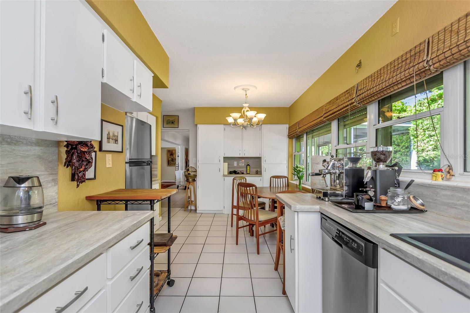 BELLEAIR ESTATES - Residential