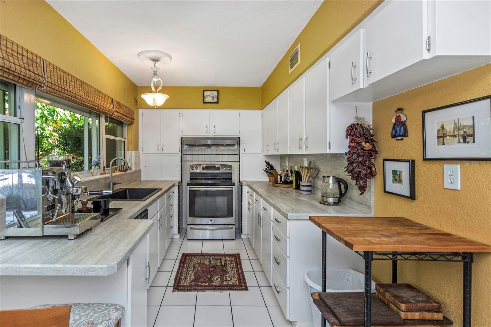 BELLEAIR ESTATES - Residential