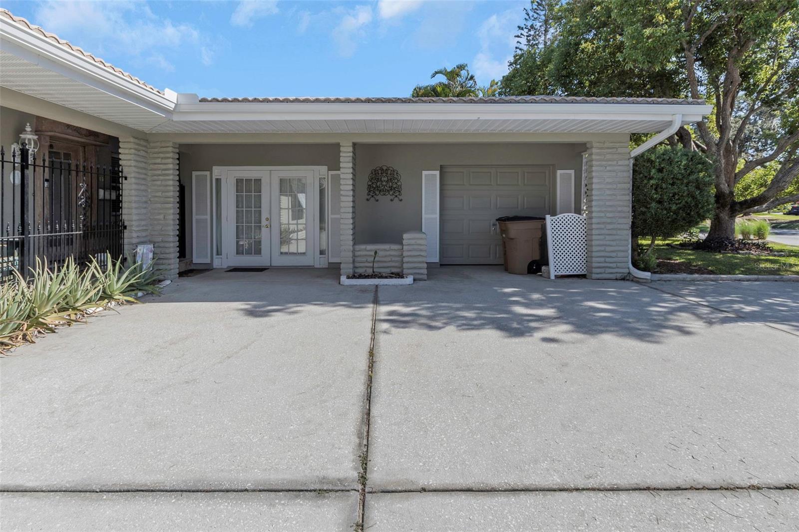 BELLEAIR ESTATES - Residential