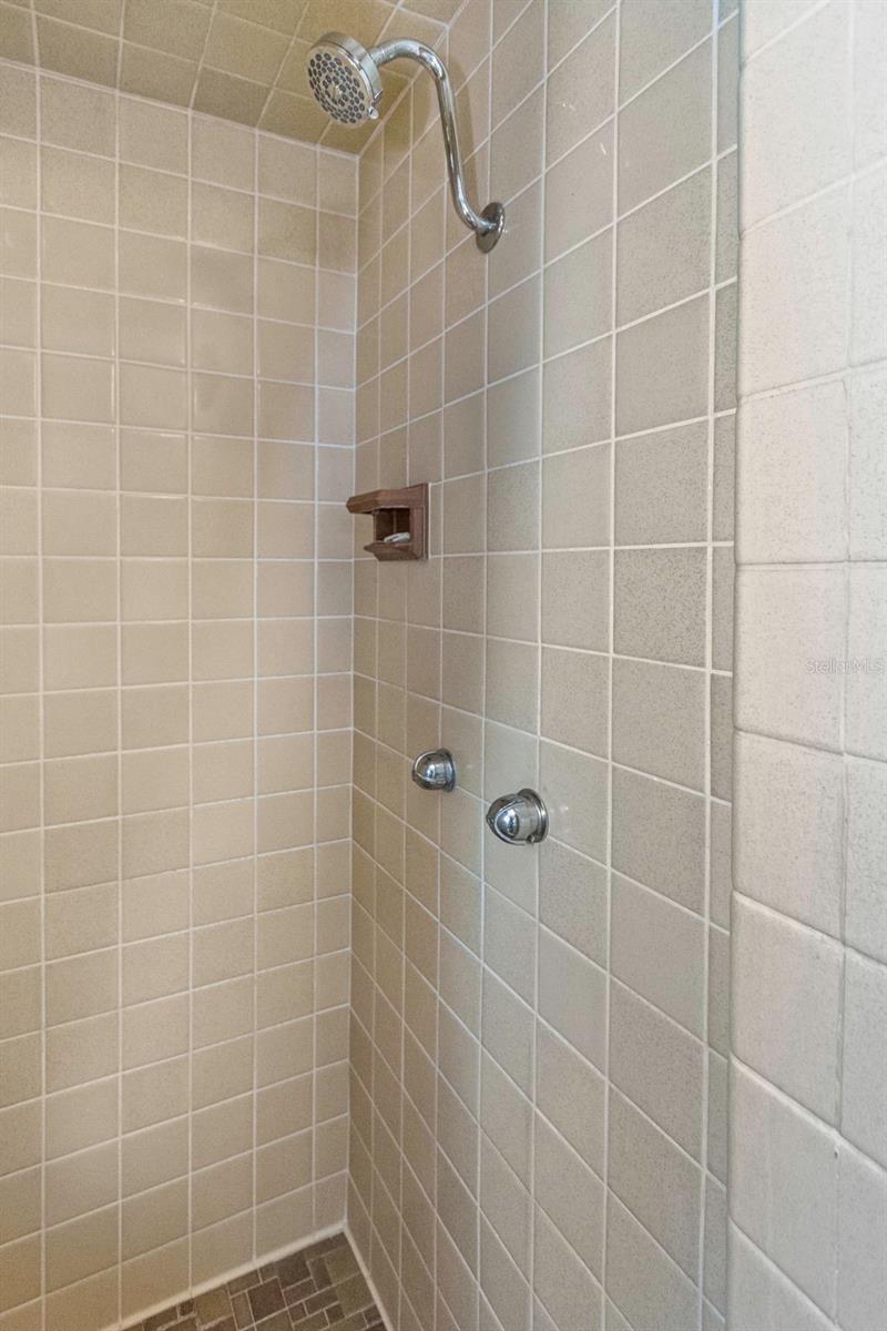 BELLEAIR ESTATES - Residential