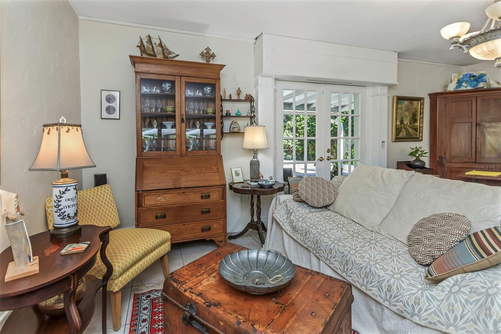 BELLEAIR ESTATES - Residential